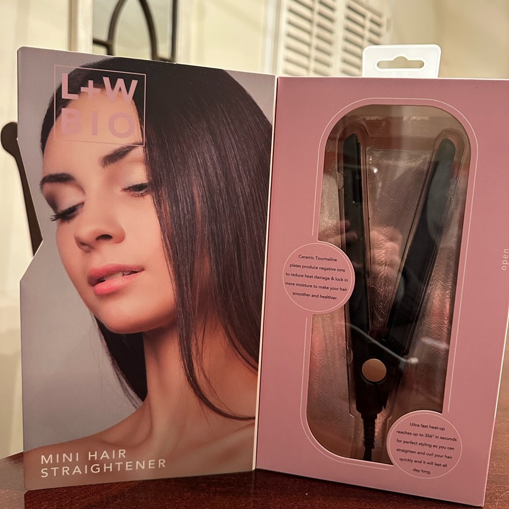 Luxe + Willow Lite Mini Travel Hair Straightener NWT - Picture 2 of 3